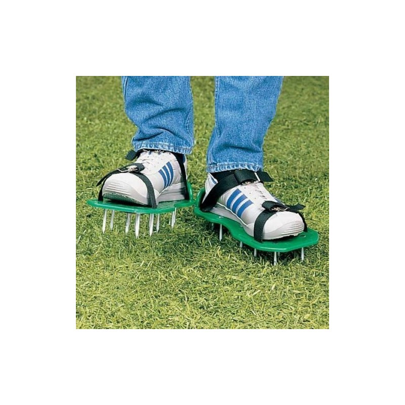 SCARPE PER PRATO CHIODATE