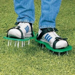 SCARPE PER PRATO CHIODATE